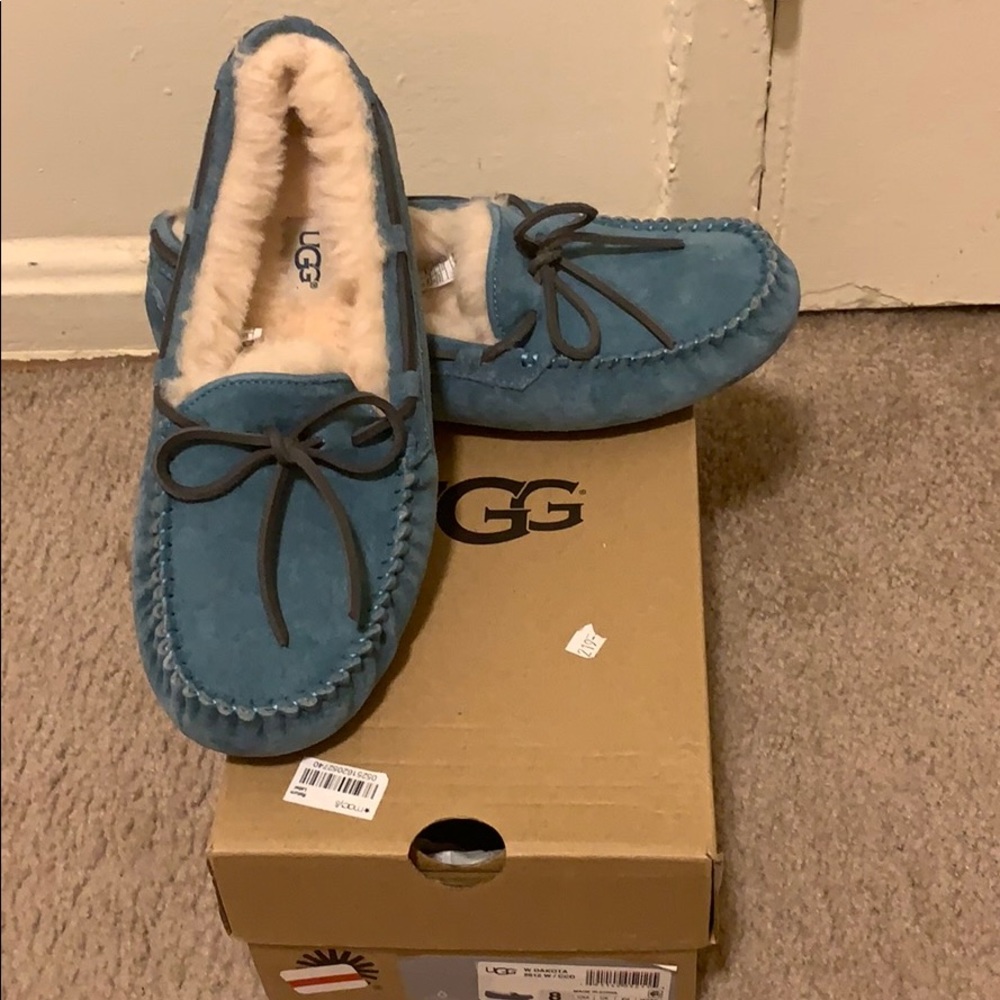 UGG Dakota Slipper
